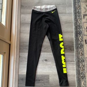 Nike dri-fit leggings. Gently worn. Lined for cold weather